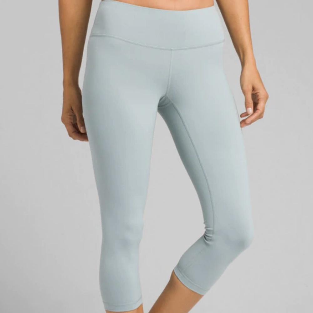 Prana Pillar Capri